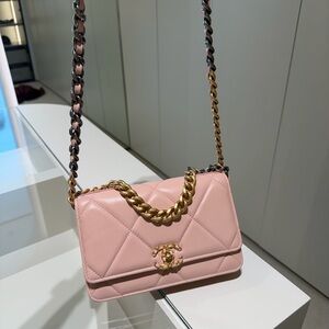 Chanel Light Pink Quilted Crossbody Bag with Gold Chain